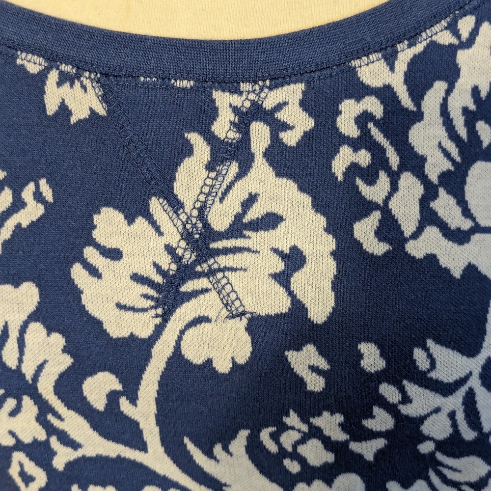 Basic Edition Sweater 203 - Picture 2 of 3